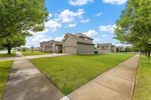 301 E 125th Ave, Crown Point, IN 46307 - Photo 35