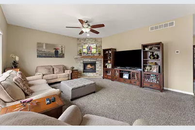 301 E 125th Avenue, Crown Point, IN 46307 - Photo 5