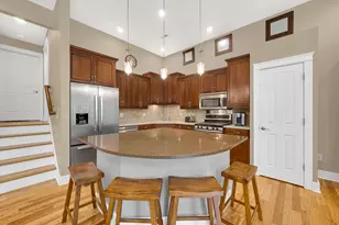 51 Lakeview Dr, Valparaiso, IN 46383 - Photo 9