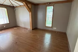 41 N Michigan Ave, Hobart, IN 46342 - Photo 7