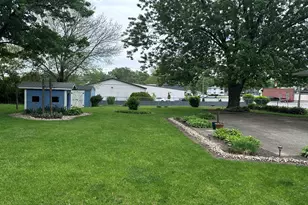 7595 Washington Ct, Merrillville, IN 46410 - Photo 11