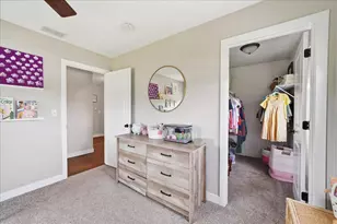380 E Augustine Dr, Valparaiso, IN 46383 - Photo 25