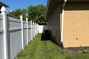 8108 Madison Ave, Munster, IN 46321 - Photo 11