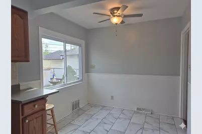 3809 W 11th Avenue, Gary, IN 46404 - Photo 5