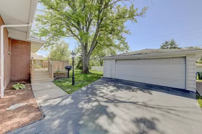 7970 Northcote Avenue, Hammond, IN 46324 - Photo 25
