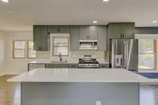 7970 Northcote Ave, Hammond, IN 46324 - Photo 5