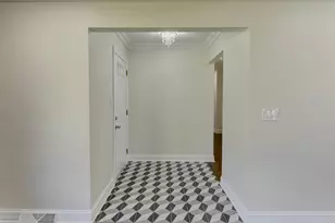 7970 Northcote Ave, Hammond, IN 46324 - Photo 9