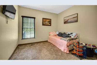 60 N Prairie Parkway, Valparaiso, IN 46385 - Photo 17