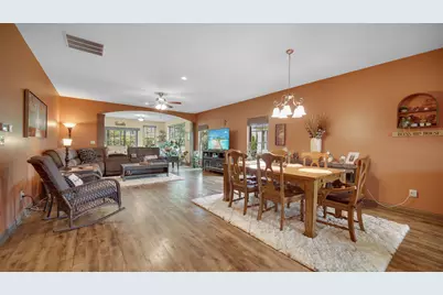 60 N Prairie Parkway, Valparaiso, IN 46385 - Photo 11