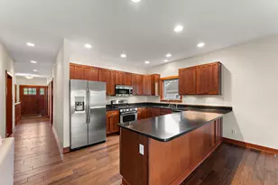 61 N Prairie Parkway, Valparaiso, IN 46385 - Photo 9