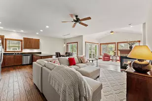 61 N Prairie Parkway, Valparaiso, IN 46385 - Photo 7