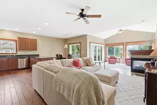 61 N Prairie Parkway, Valparaiso, IN 46385 - Photo 5