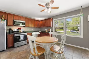 2156 St Joseph Ln, Valparaiso, IN 46385 - Photo 7