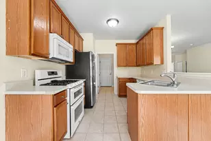 1202 Auburn Meadow Ln, Schererville, IN 46375 - Photo 9