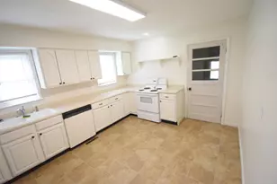 436 S Romaine St, Rensselaer, IN 47978 - Photo 5