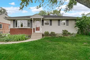 519 N Jay Ave, Griffith, IN 46319 - Photo 1