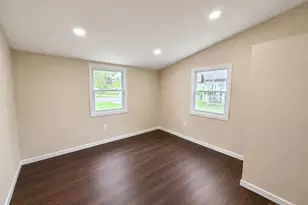 12704 Whitcomb St, Crown Point, IN 46307 - Photo 9
