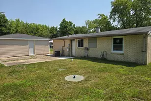 12704 Whitcomb St, Crown Point, IN 46307 - Photo 11