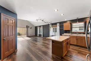 5407 Marigold Ln, Valparaiso, IN 46383 - Photo 5