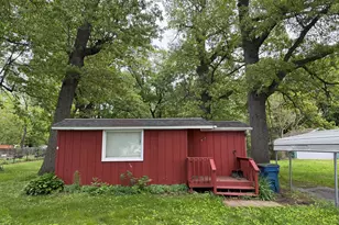 417 N Colfax St, Griffith, IN 46319 - Photo 1
