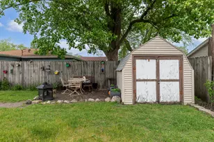 9419 Saric Dr, Highland, IN 46322 - Photo 9