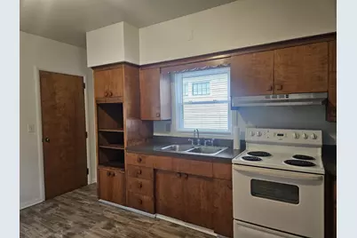 907 Tyler Street, La Porte, IN 46350 - Photo 5