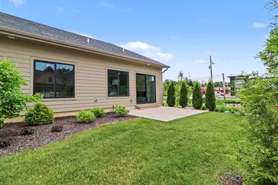 1905 E Woodglen Circle, Valparaiso, IN 46383 - Photo 15