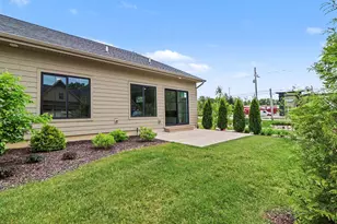 1905 E Woodglen Cir, Valparaiso, IN 46383 - Photo 15