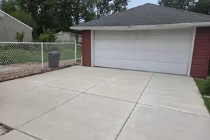 309 Maple Ln, Crown Point, IN 46307 - Photo 13