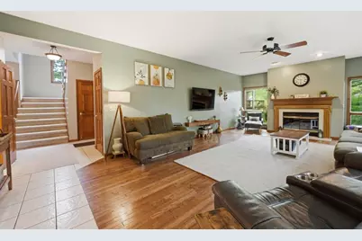5204 Woodmere Court, Valparaiso, IN 46383 - Photo 9
