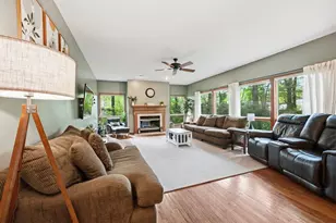 5204 Woodmere Ct, Valparaiso, IN 46383 - Photo 7