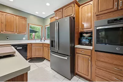 5204 Woodmere Court, Valparaiso, IN 46383 - Photo 13