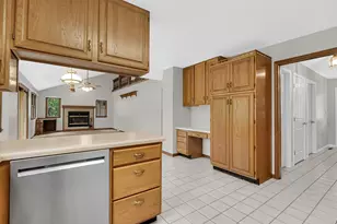 947 Sandpiper Dr, Chesterton, IN 46304 - Photo 11