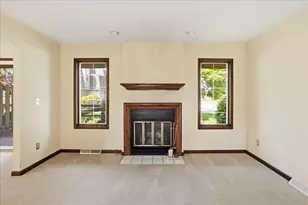 2 Woodhollow Dr, Schererville, IN 46375 - Photo 11