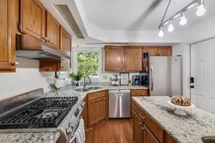 7603 Foxwood Dr, Schererville, IN 46375 - Photo 9