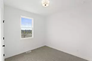 543 Scenic View Ave, Valparaiso, IN 46385 - Photo 19