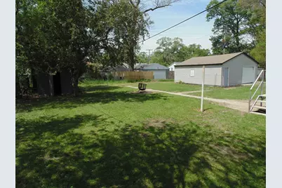 2830 Lake Street, Lake Station, IN 46405 - Photo 13