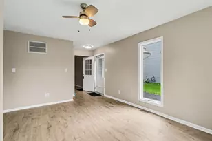 1140 W 59th Pl, Merrillville, IN 46410 - Photo 3