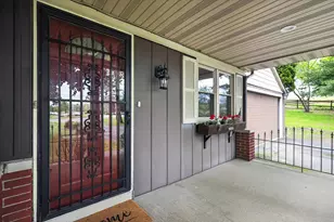 54851 N Pine Rd, South Bend, IN 46628 - Photo 7