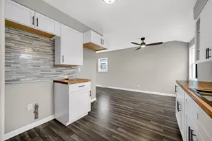 4310 E 12th Pl, Gary, IN 46403 - Photo 11