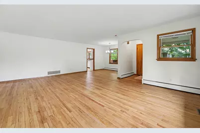 1022 170th Street, Hammond, IN 46324 - Photo 5
