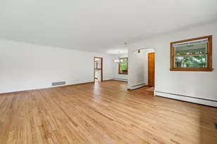 1022 170th St, Hammond, IN 46324 - Photo 5