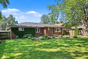 1305 Wood St, Valparaiso, IN 46383 - Photo 29