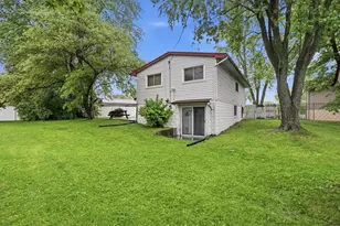 7055 Van Buren St, Merrillville, IN 46410 - Photo 23