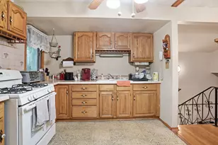 7055 Van Buren St, Merrillville, IN 46410 - Photo 11