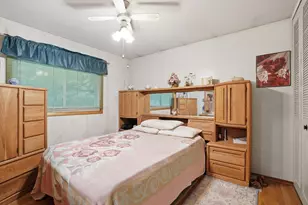 7055 Van Buren St, Merrillville, IN 46410 - Photo 17