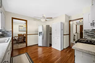 519 Hickory Ln, Munster, IN 46321 - Photo 7
