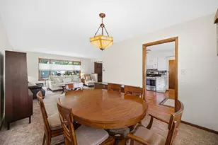 519 Hickory Ln, Munster, IN 46321 - Photo 5