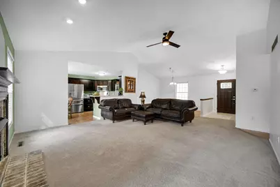 950 Port Circle, Hobart, IN 46342 - Photo 3