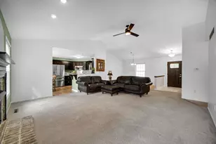 950 Port Cir, Hobart, IN 46342 - Photo 3